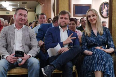 Москва. Коммунисты приняли участие в конференции, посвященной решению проблем в ЖКХ