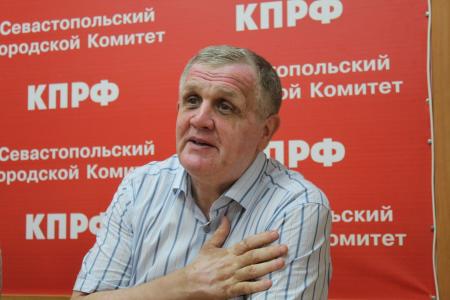Николай Коломейцев провел в Севастополе депутатский прием