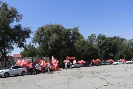 Патриотический автопробег в столице Калмыкии