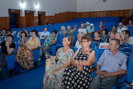 Депутаты Народного Хурала Калмыкии провели встречу в Городовиковске