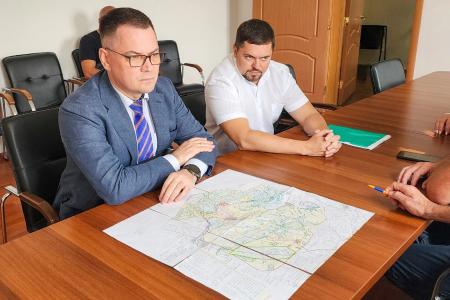 Хакасию посетил зампред комитета Госдумы по земельным и имущественным отношениям Алексей Корниенко