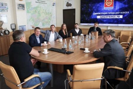Дмитрий Новиков обсудил перспективы развития Дзержинска с его главой Иваном Носковым