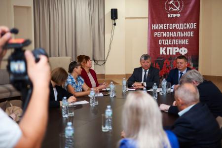 Дмитрий Новиков: КПРФ намерена определиться с кандидатом на выборы президента России к декабрю