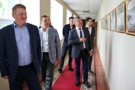 Дмитрий Новиков обсудил перспективы развития Дзержинска с его главой Иваном Носковым