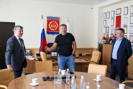 Дмитрий Новиков обсудил перспективы развития Дзержинска с его главой Иваном Носковым