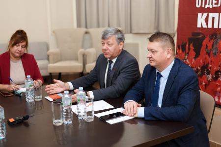 Дмитрий Новиков: КПРФ намерена определиться с кандидатом на выборы президента России к декабрю