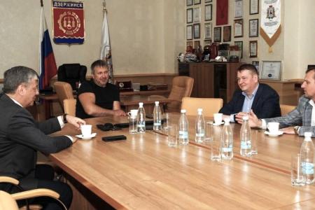 Дмитрий Новиков обсудил перспективы развития Дзержинска с его главой Иваном Носковым