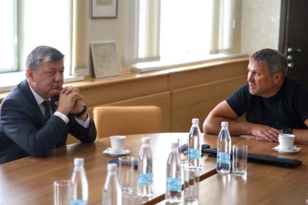 Дмитрий Новиков обсудил перспективы развития Дзержинска с его главой Иваном Носковым