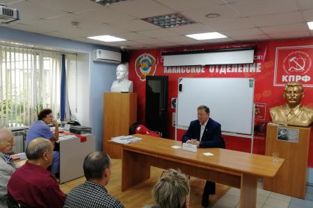 Заместитель Председателя ЦК КПРФ, Председатель Комитета Государственной Думы по аграрным вопросам В.И. Кашин продолжает работу в Хакасии