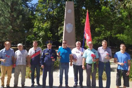 Краснодар. Коммунисты организовали красный автопробег в рамках Всероссийской акции «За Родину! За народ России! За нашу победу!»