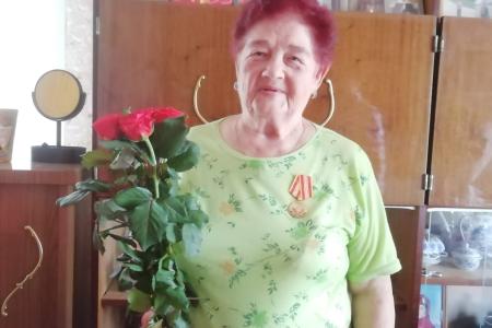 Калужские коммунисты поздравили ветерана с юбилеем