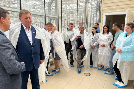 В.И. Кашин встретился с коллективом тепличного комплекса «Воскресенский» в Республике Хакасия