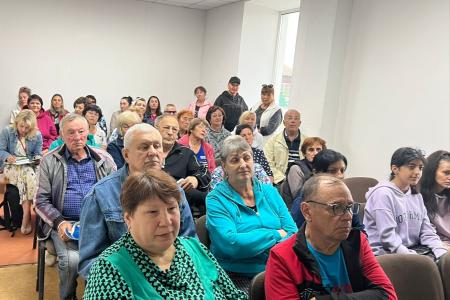 В.И. Кашин проводит встречи с жителями Хакасии