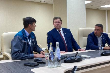 Репортаж о посещении В.И. Кашиным промышленных предприятий Ульяновской области