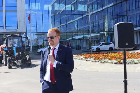 Денис Парфенов: Чиновники пытались прогнать нас трактором