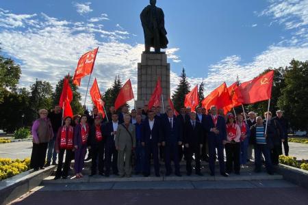 Репортаж о посещении В.И. Кашиным промышленных предприятий Ульяновской области