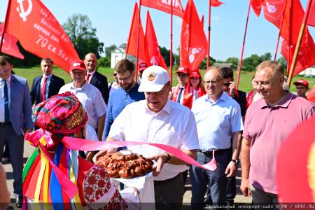 Г.А. Зюганов посетил музей-заповедник И.С. Тургенева "Спасское-Лутовиново" в Орловской области