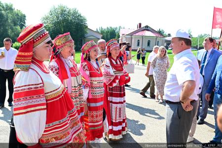 Г.А. Зюганов посетил музей-заповедник И.С. Тургенева "Спасское-Лутовиново" в Орловской области