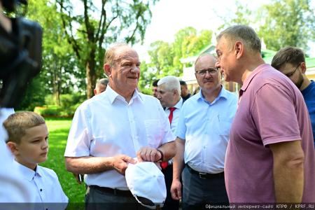Г.А. Зюганов посетил музей-заповедник И.С. Тургенева "Спасское-Лутовиново" в Орловской области