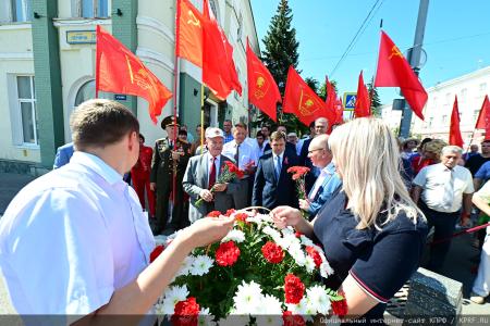 Продолжается рабочий визит Председателя ЦК КПРФ Г.А. Зюганова в город Орел. Второй день