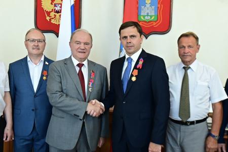 Продолжается рабочий визит Председателя ЦК КПРФ Г.А. Зюганова в город Орел. Второй день