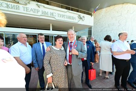 Продолжается рабочий визит Председателя ЦК КПРФ Г.А. Зюганова в город Орел. Второй день