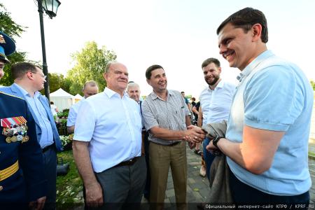 При участии Г.А. Зюганова в городе Орле состоялось открытие фестиваля цветов "Стрелка"