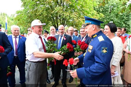 "Утраивать силы и побеждать!". Итоговый репортаж о рабочем визите Г.А. Зюганова в Орловскую область