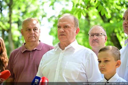Г.А. Зюганов посетил музей-заповедник И.С. Тургенева "Спасское-Лутовиново" в Орловской области