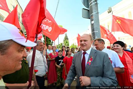 Продолжается рабочий визит Председателя ЦК КПРФ Г.А. Зюганова в город Орел. Второй день