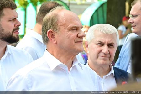 При участии Г.А. Зюганова в городе Орле состоялось открытие фестиваля цветов "Стрелка"