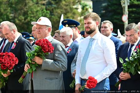 "Утраивать силы и побеждать!". Итоговый репортаж о рабочем визите Г.А. Зюганова в Орловскую область