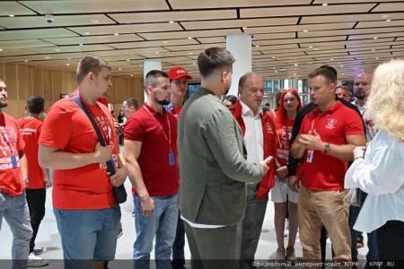 Геннадий Зюганов на «Территории смыслов»: Без социализма Россия не сможет решить текущих задач!