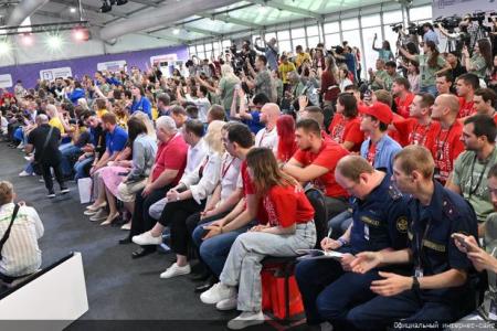 Геннадий Зюганов на «Территории смыслов»: Без социализма Россия не сможет решить текущих задач!