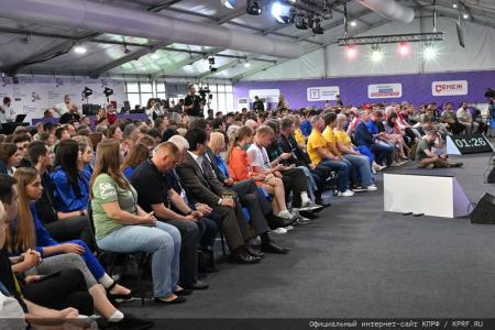 Геннадий Зюганов на «Территории смыслов»: Без социализма Россия не сможет решить текущих задач!