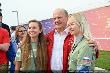 Геннадий Зюганов на «Территории смыслов»: Без социализма Россия не сможет решить текущих задач!