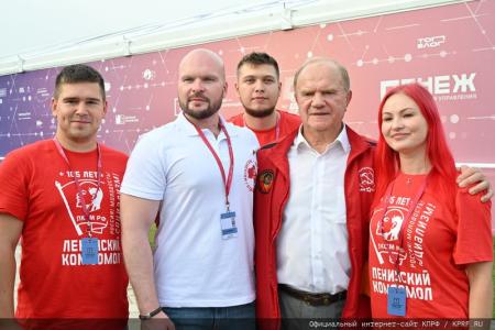 Геннадий Зюганов на «Территории смыслов»: Без социализма Россия не сможет решить текущих задач!