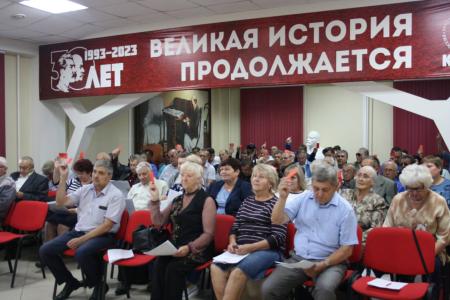 Пленум Алтайского крайкома КПРФ призвал к активному протесту на выборах