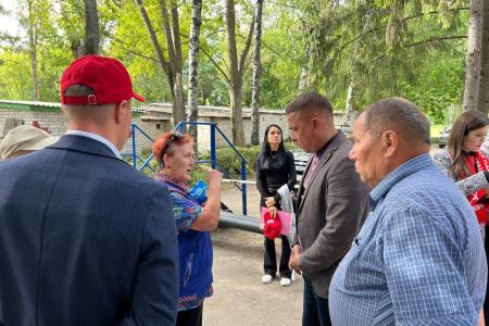 Ульяновская область. Сенатор РФ Айрат Гибатдинов проводит встречи с земляками