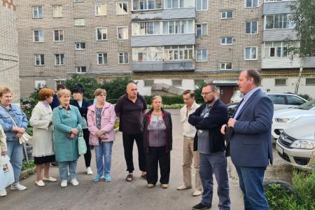 Лидер ивановских коммунистов Александр Бойков провёл встречу с жителями микрорайона «Автоагрегат» города Кинешма