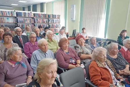 Знаем! Умеем! Сделаем! Кандидат на должность Губернатора Воронежской области от КПРФ Андрей Рогатнев продолжает встречаться с избирателями в районах области