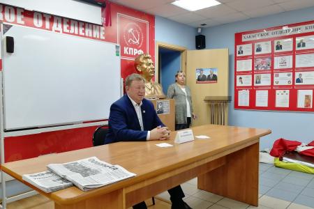 Заместитель Председателя ЦК КПРФ, Председатель Комитета Государственной Думы по аграрным вопросам В.И. Кашин продолжает работу в Хакасии
