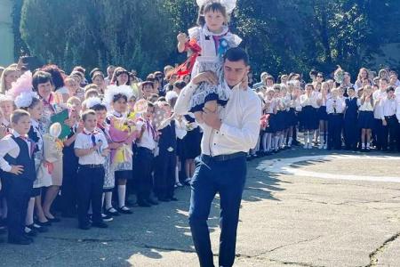 Лидер ставропольских коммунистов Виктор Гончаров: Пусть новый учебный год станет успешным для всех!