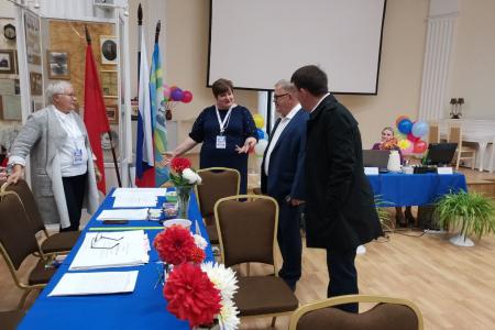 Кандидат на должность Губернатора Московской области от КПРФ Александр Наумов посетил избирательные участки в Ленинском городском округе