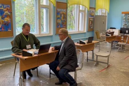 Кандидат в Губернаторы Подмосковья от КПРФ Александр Наумов проголосовал на выборах 10 сентября