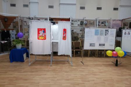 Кандидат на должность Губернатора Московской области от КПРФ Александр Наумов посетил избирательные участки в Ленинском городском округе