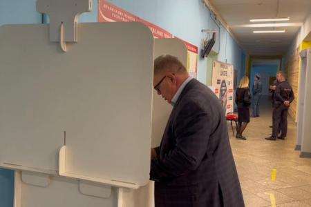 Кандидат в Губернаторы Подмосковья от КПРФ Александр Наумов проголосовал на выборах 10 сентября