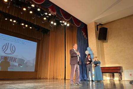 Подмосковные депутаты-коммунисты поздравили коллектив Всероссийского научно-исследовательского института крахмала с 90-летием