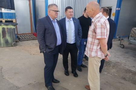 Кандидат на должность Губернатора Московской области от КПРФ Александр Наумов посетил предприятие «Оверхол-Про» в Балашихе