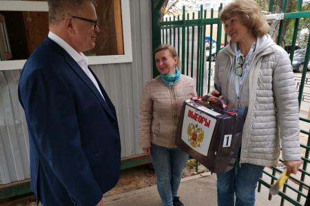Кандидат на должность Губернатора Московской области от КПРФ Александр Наумов посетил избирательные участки в Ленинском городском округе